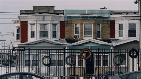 photo of typical row houses in the inner city of Philly